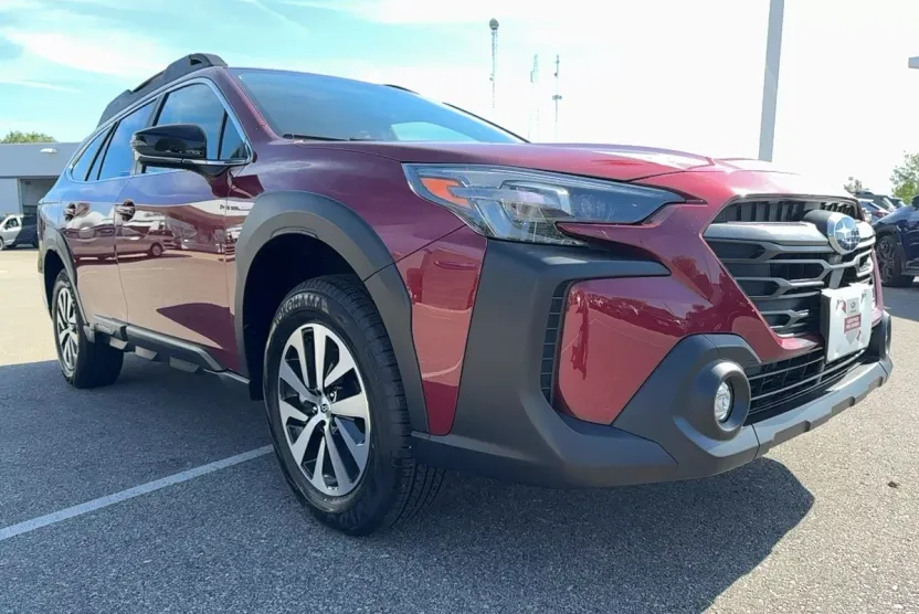 2025 Subaru Outback Premium photo 1