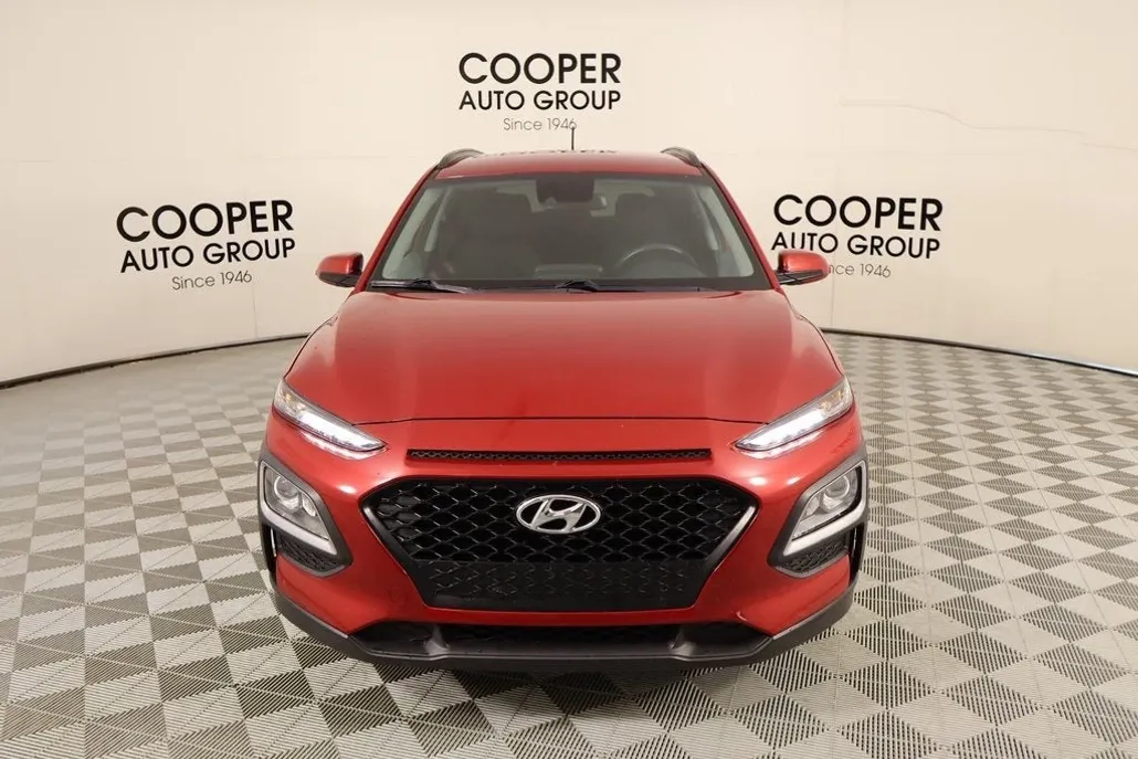 2020 Hyundai Kona SEL photo 1