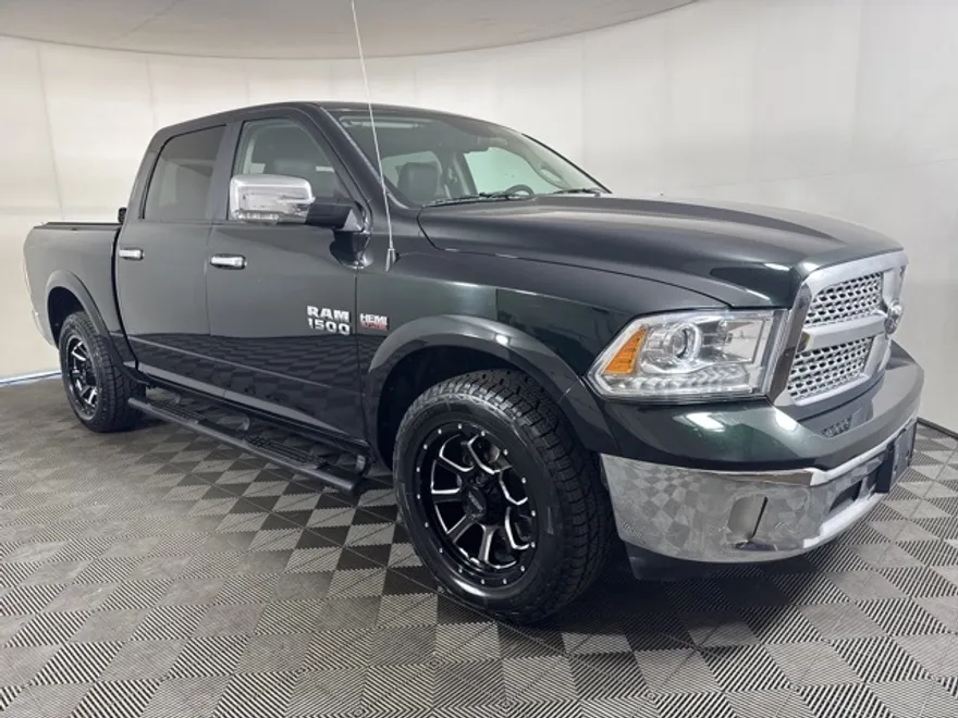 2017 Ram 1500 Laramie photo 1