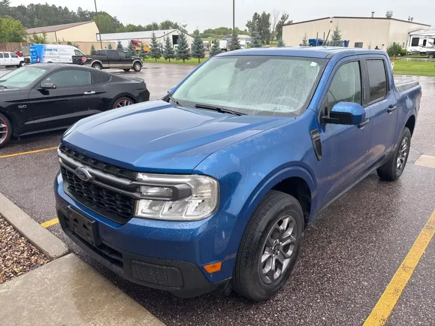 2023 Ford Maverick XLT photo 1