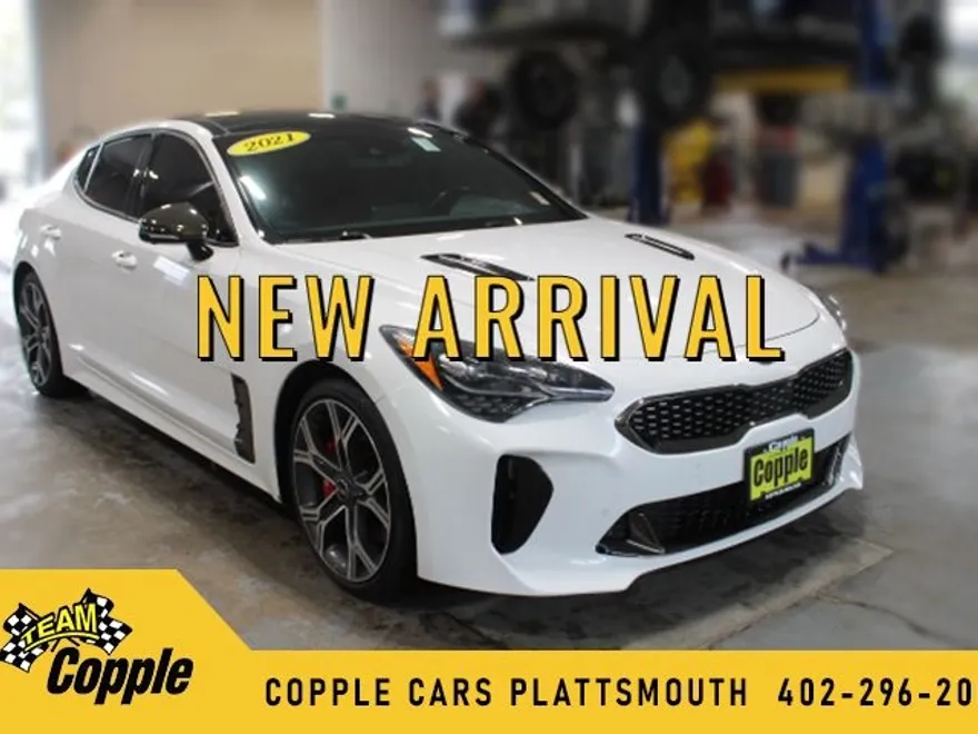 2021 Kia Stinger GT2 photo 1