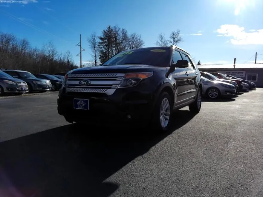 2014 Ford Explorer XLT photo 1