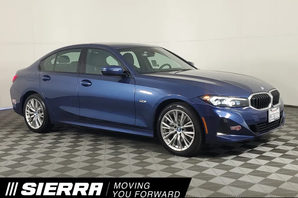 2023 Bmw 330e photo 1