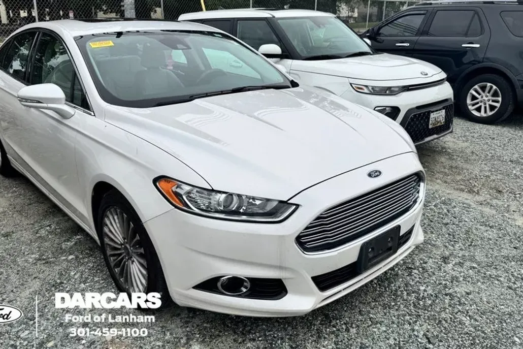 2016 Ford Fusion Titanium photo 1