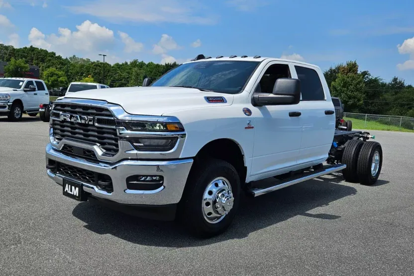 2025 Ram 3500 Tradesman photo 1
