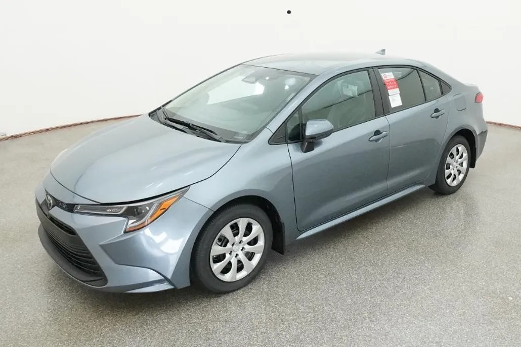 2026 Toyota Corolla LE photo 1