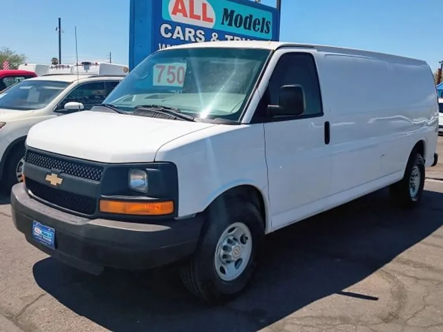 2014 Chevrolet Express 3500 Cargo Van photo 1