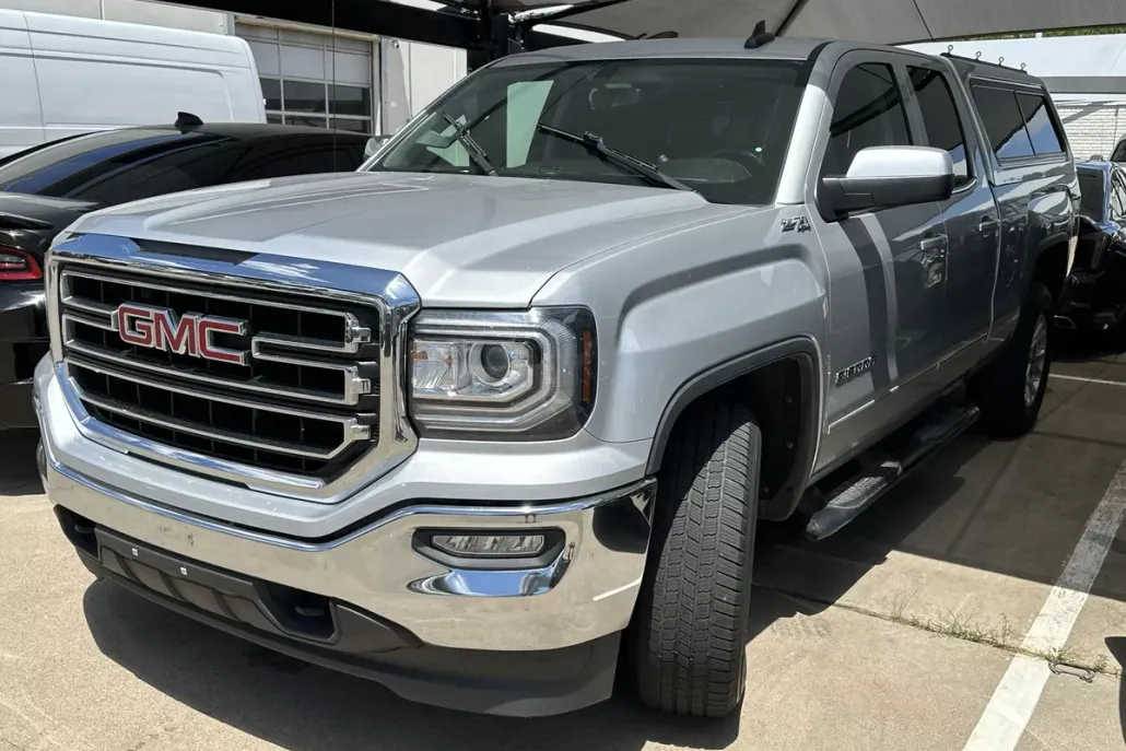 2017 Gmc Sierra 1500 SLE photo 1