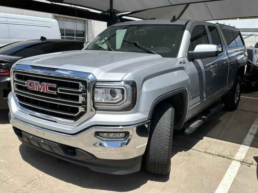 2017 Gmc Sierra 1500 SLE photo 1