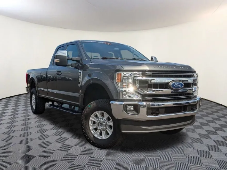 2020 Ford F-250 XLT photo 1