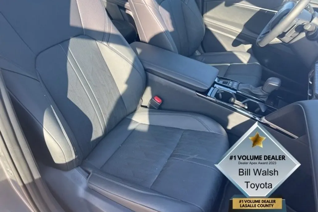 2025 Toyota Camry XSE photo 1