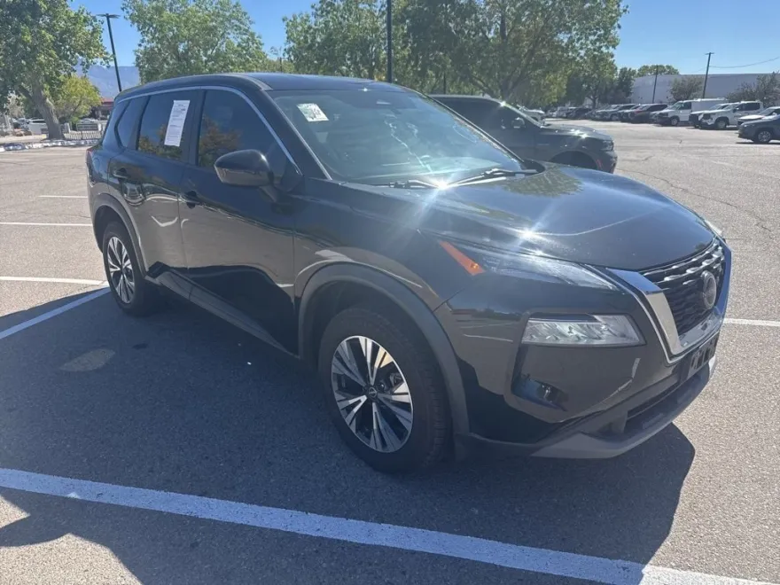 2023 Nissan Rogue SV photo 1