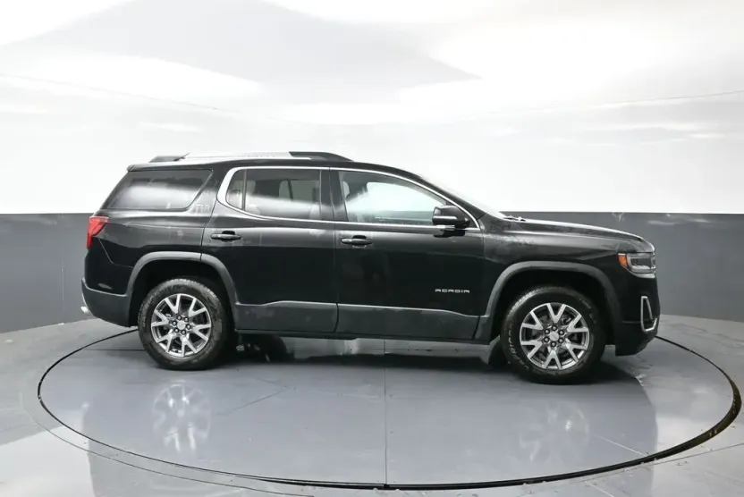2023 Gmc Acadia SLT photo 1