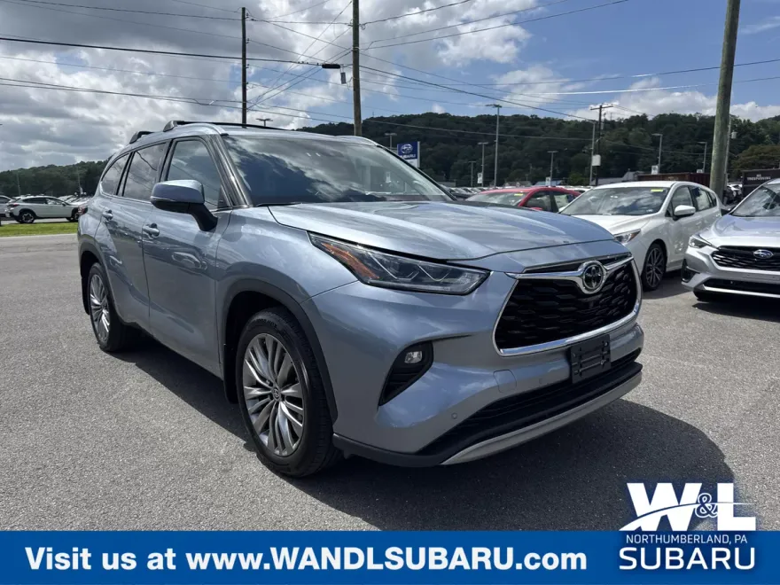 2021 Toyota Highlander Platinum photo 1
