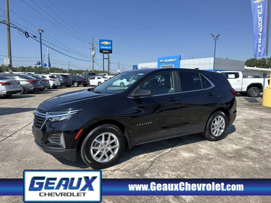 2024 Chevrolet Equinox LT photo 1