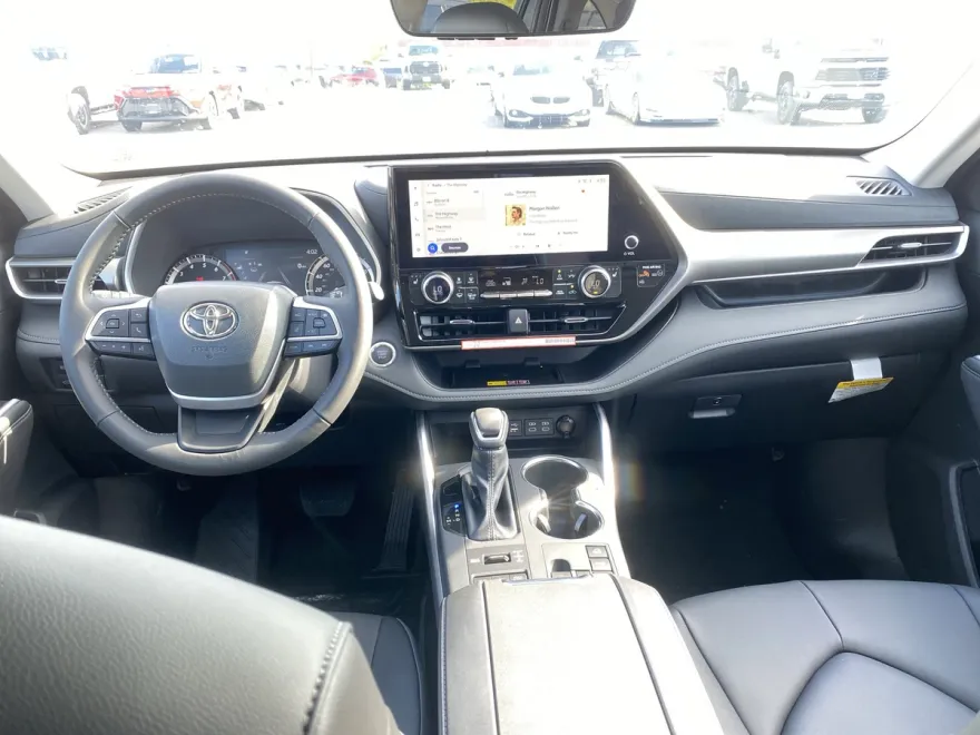 2025 Toyota Highlander XLE XSE Platinum Limited photo 1