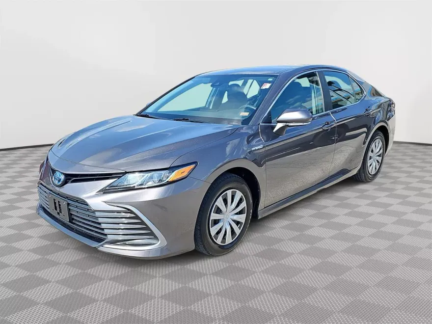 2021 Toyota Camry Hybrid LE photo 1