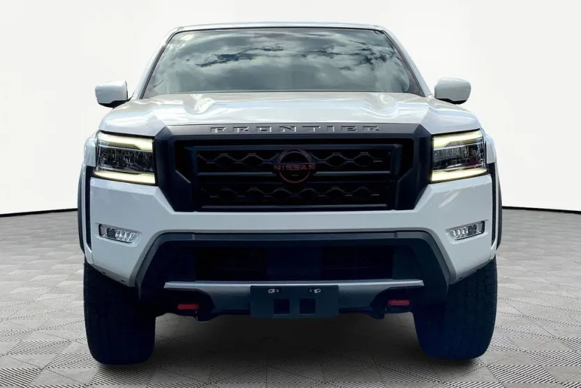 2022 Nissan Frontier PRO-4X photo 1