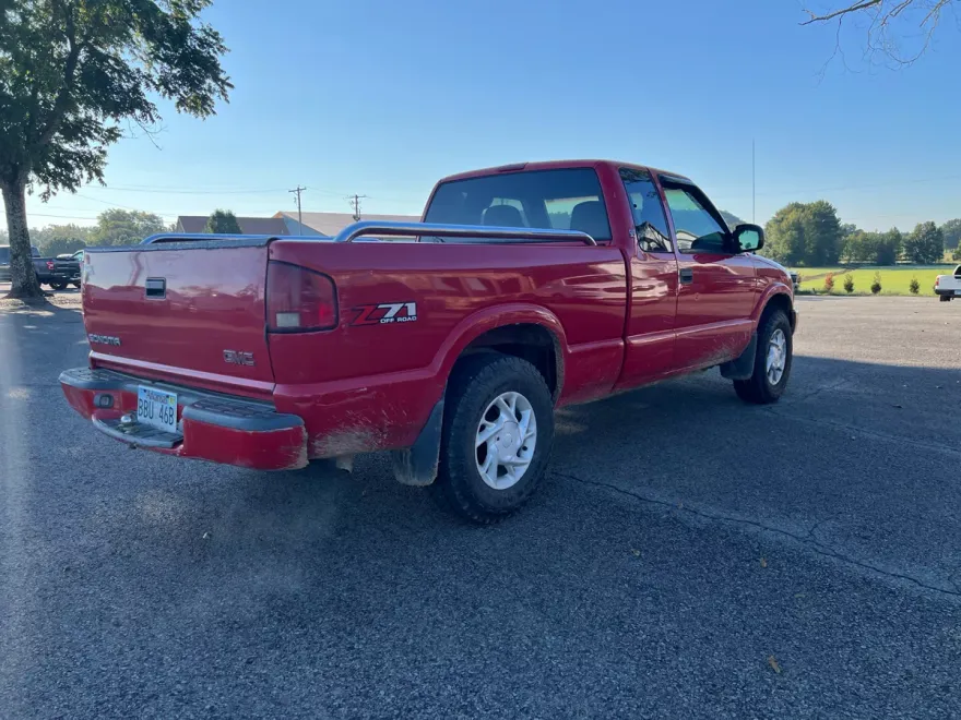 1999 Gmc Sonoma SLS photo 1