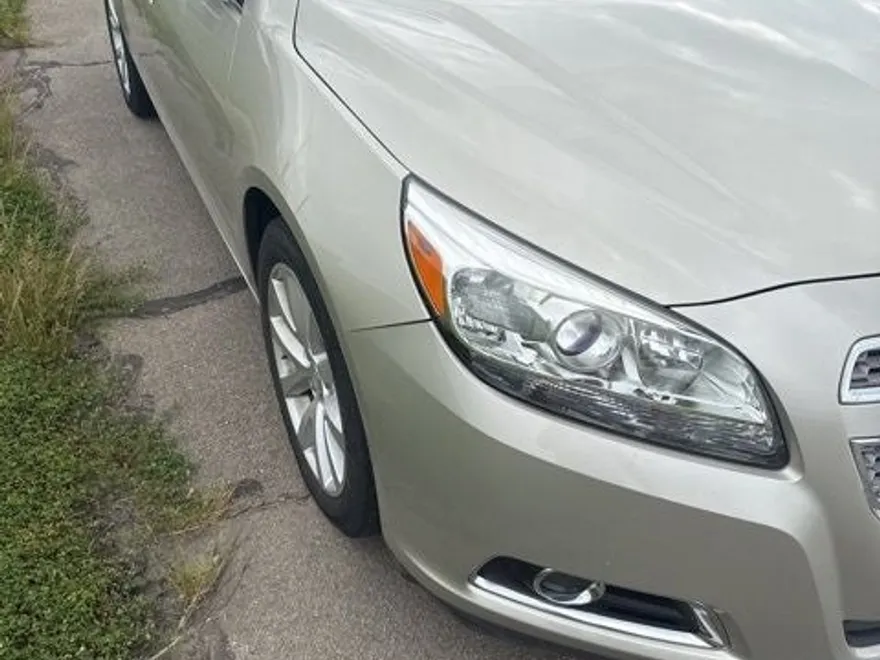 2013 Chevrolet Malibu LTZ photo 1