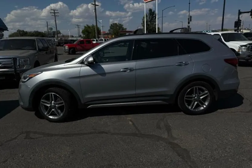 2017 Hyundai Santa Fe Limited Ultimate Sport photo 1
