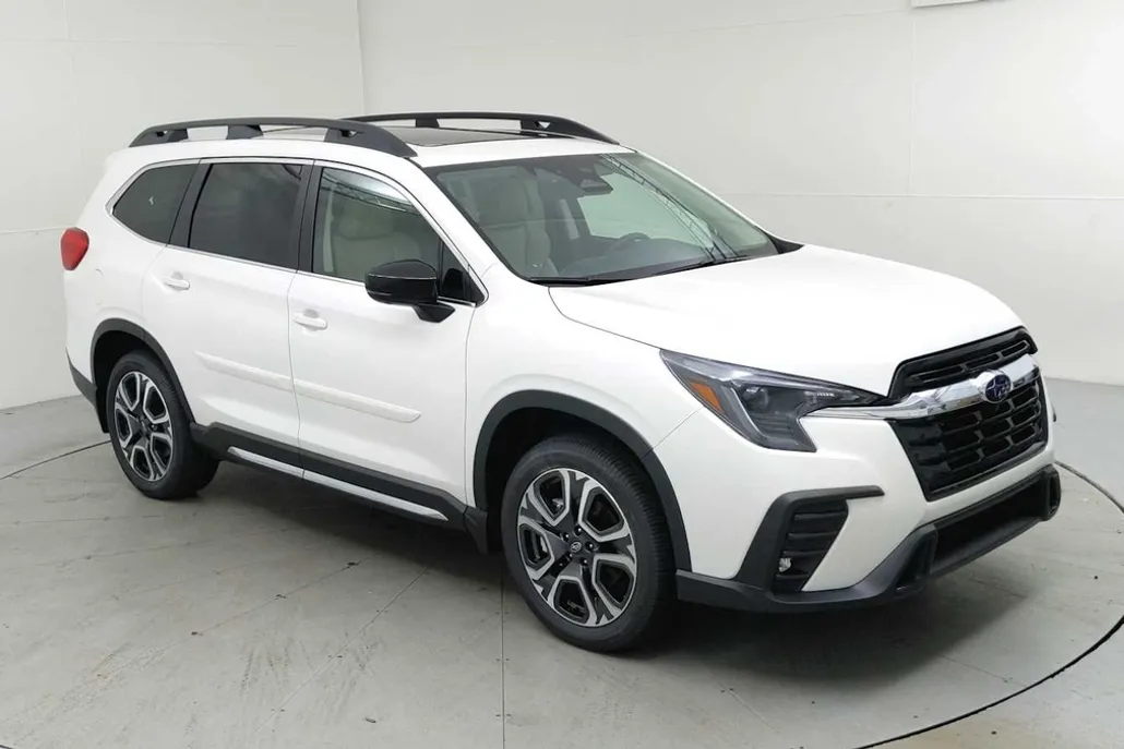 2025 Subaru Ascent Limited photo 1