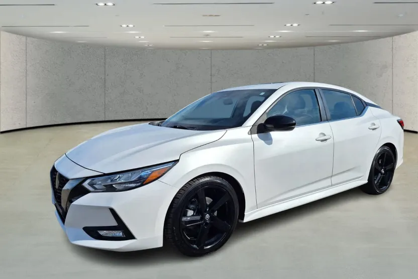 2021 Nissan Sentra SR photo 1