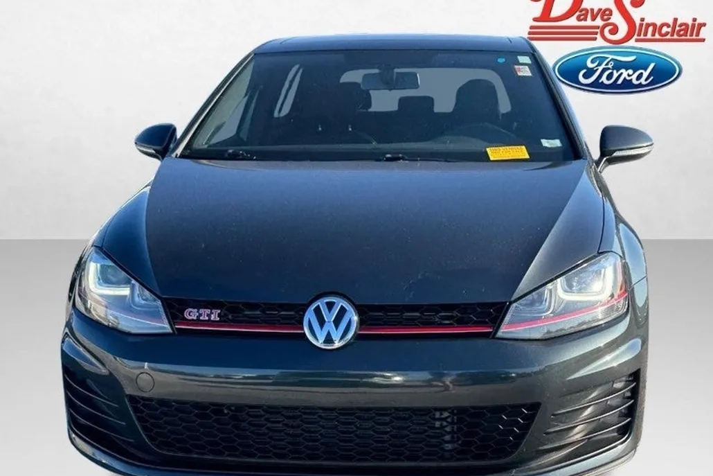 2017 Volkswagen Golf GTI SE photo 1