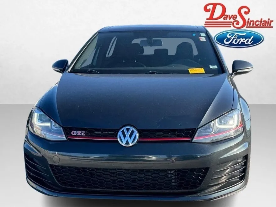 2017 Volkswagen Golf GTI SE photo 1