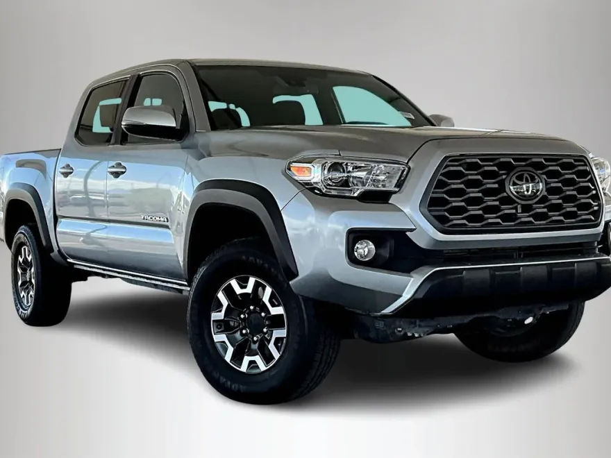 2023 Toyota Tacoma TRD V6 photo 1