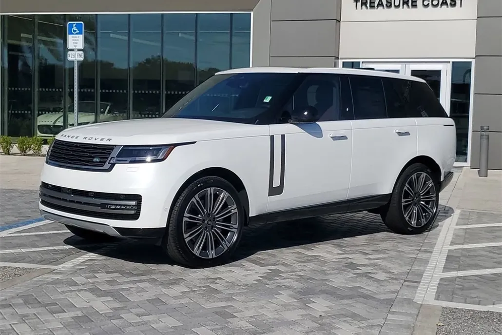 2025 Land Rover Range Rover SE photo 1