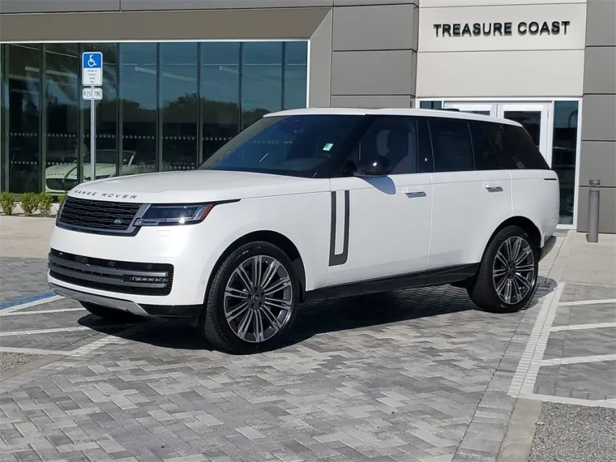 2025 Land Rover Range Rover SE photo 1