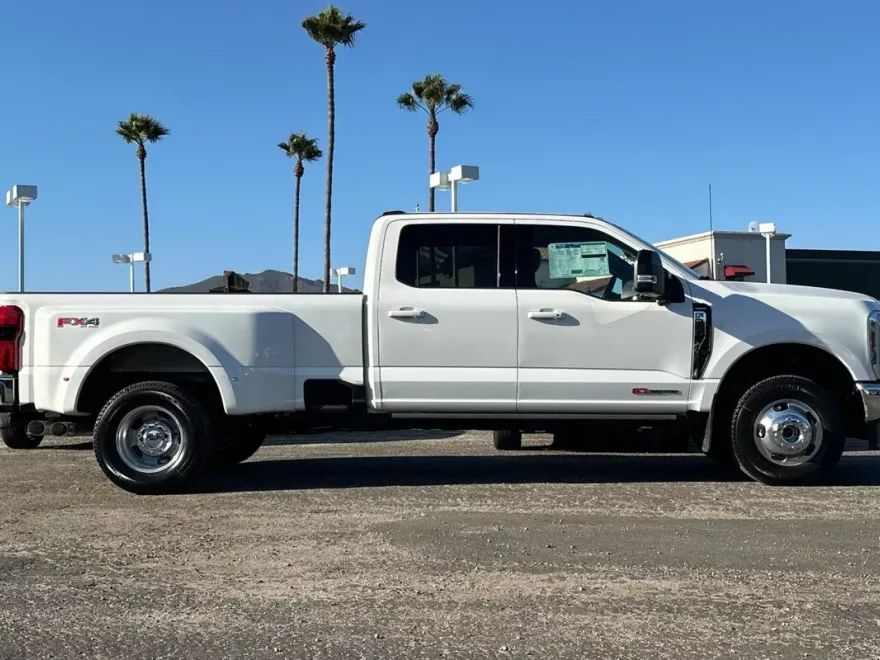 2025 Ford F-350 photo 1