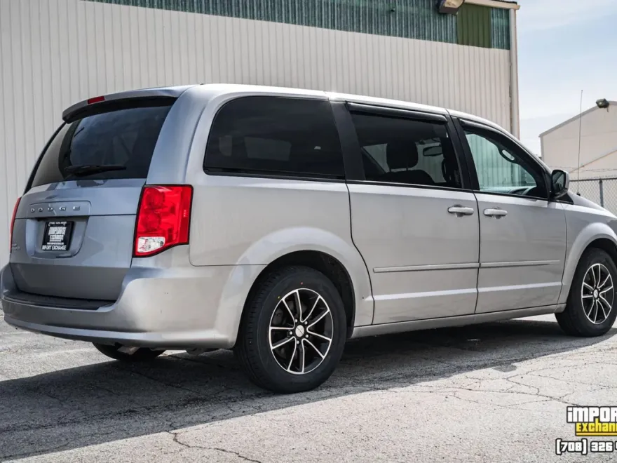 2017 Dodge Grand Caravan SE SXT Express photo 1