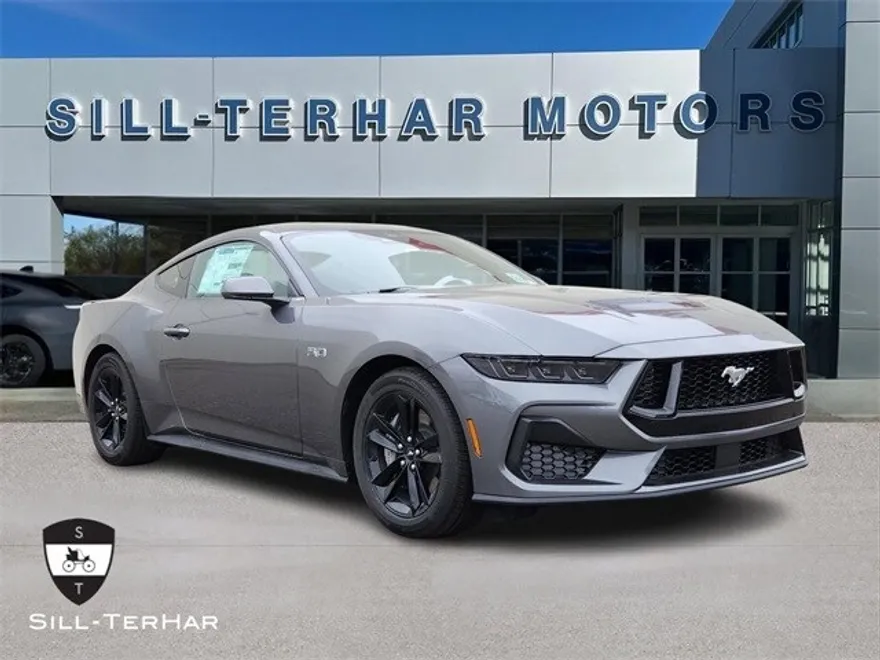 2025 Ford Mustang GT photo 1