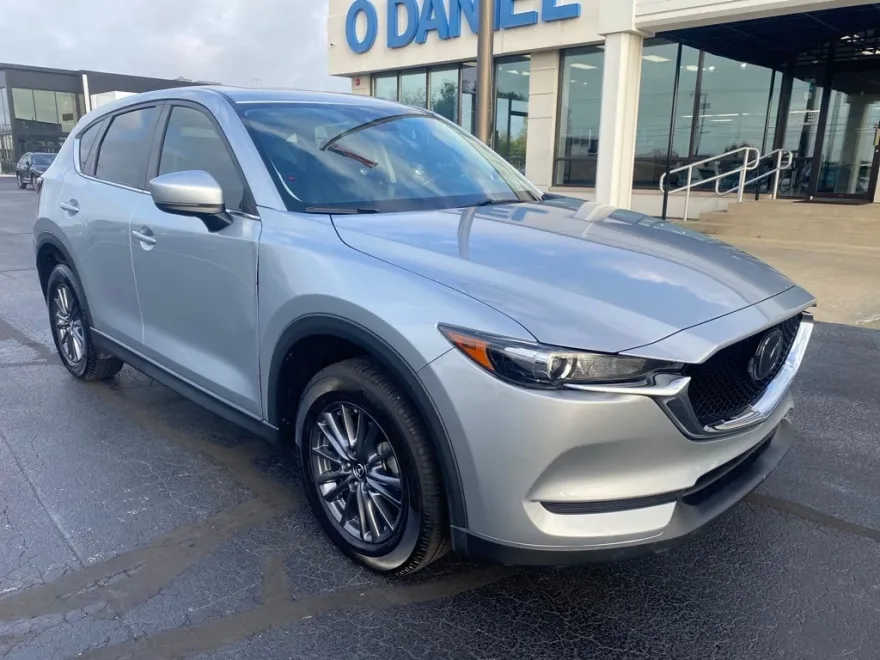 2019 Mazda CX-5 Touring photo 1