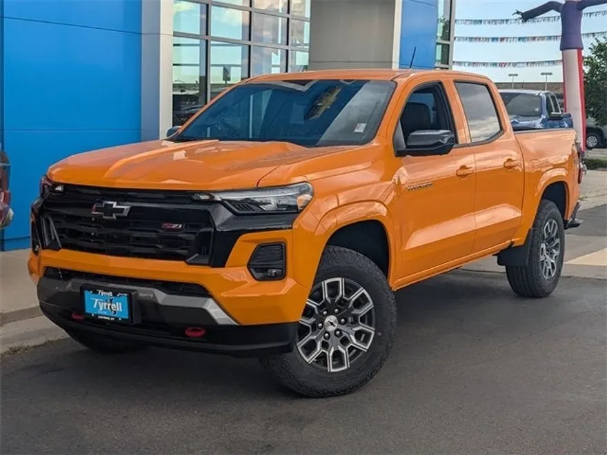 2025 Chevrolet Colorado Z71 photo 1