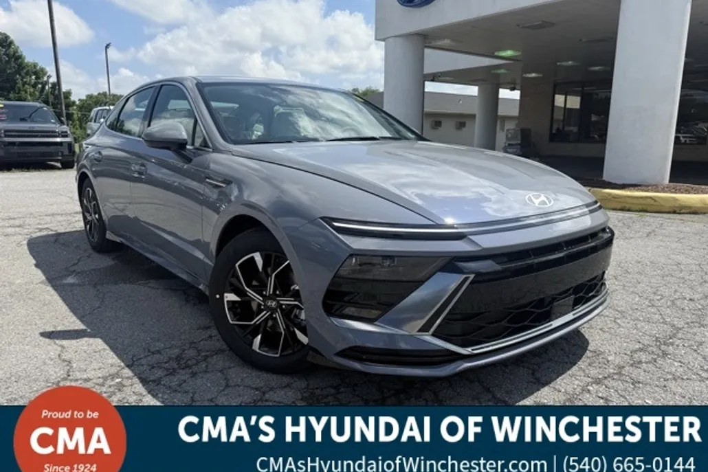 2025 Hyundai Sonata SEL photo 1