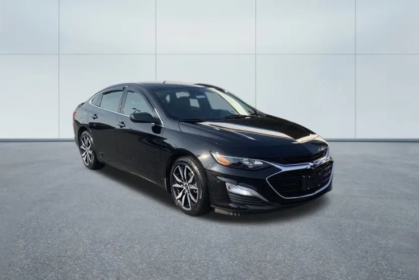 2023 Chevrolet Malibu RS photo 1