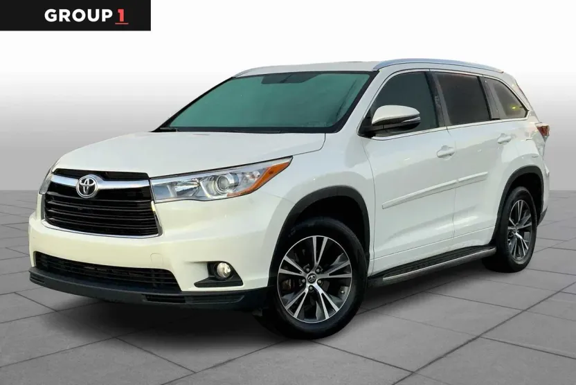 2016 Toyota Highlander XLE photo 1