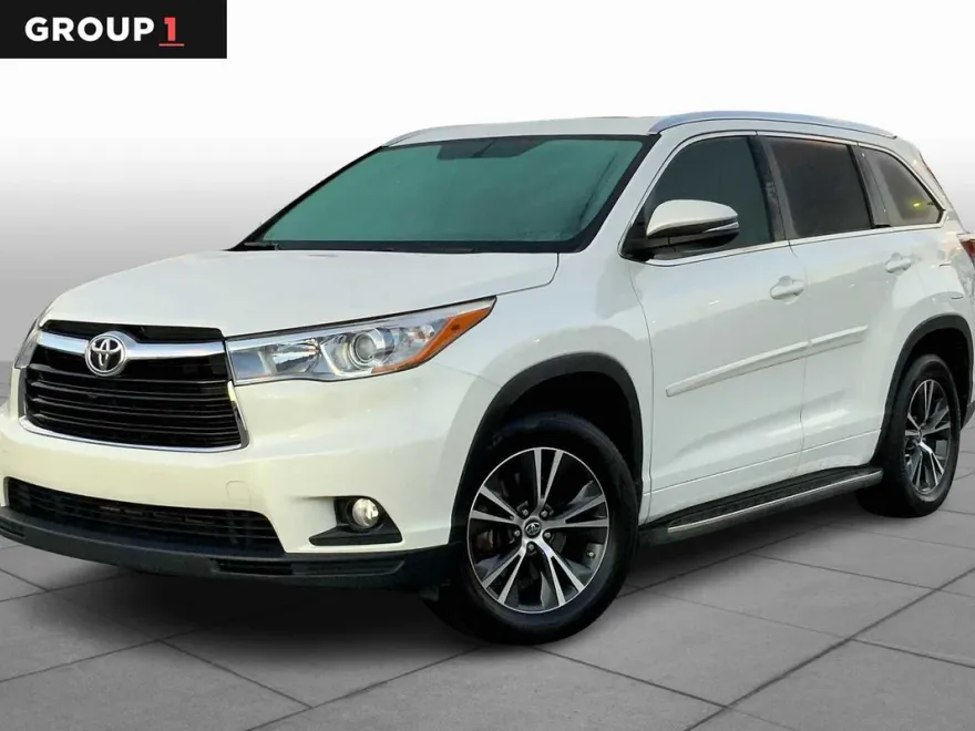2016 Toyota Highlander XLE photo 1