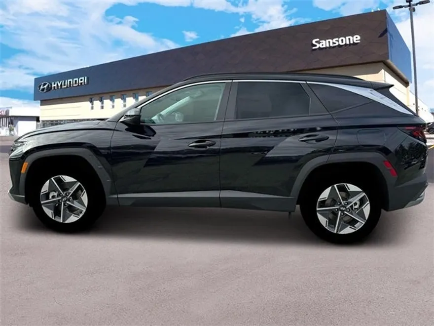 2025 Hyundai Tucson SEL photo 1