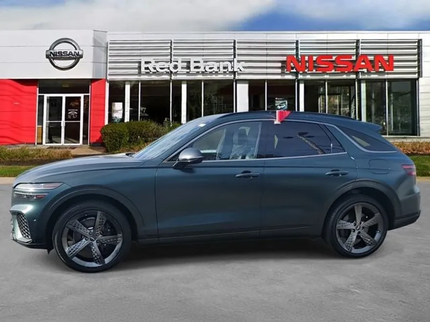 2024 Genesis GV70 3.5T Sport photo 3