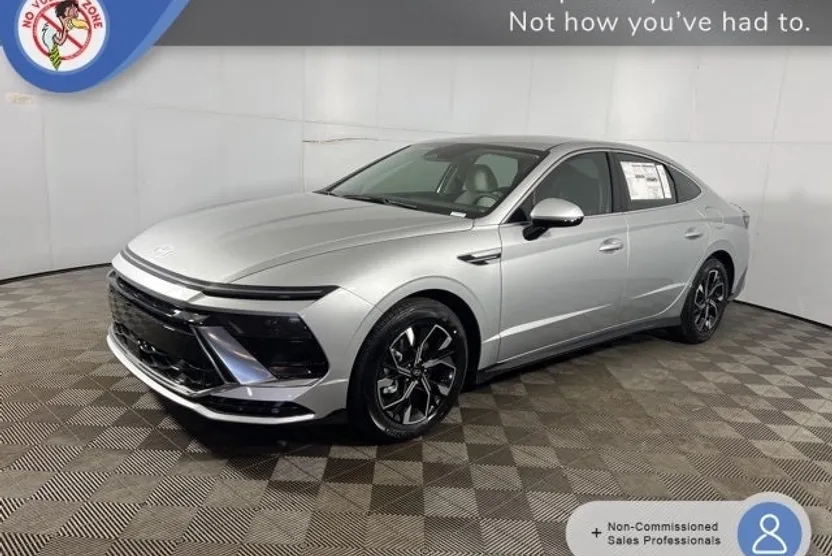 2025 Hyundai Sonata SEL photo 1