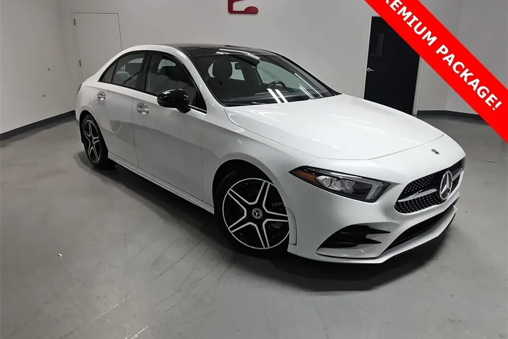 2021 Mercedes Benz A 220 photo 1