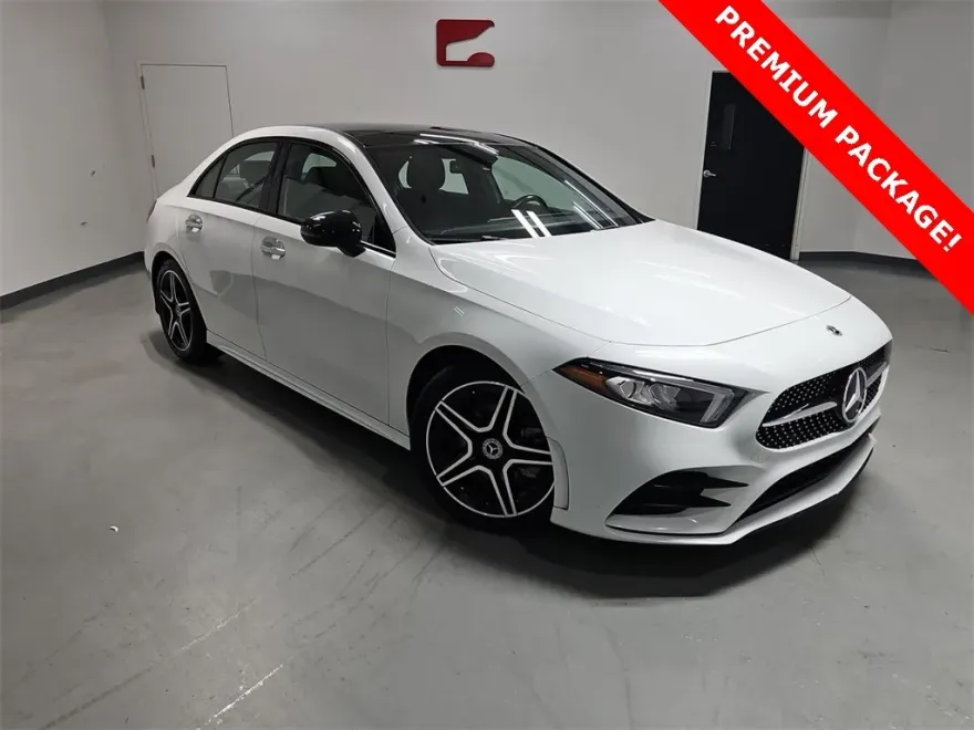 2021 Mercedes Benz A 220 photo 1