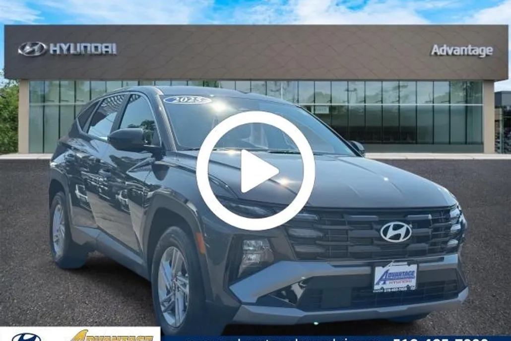 2025 Hyundai Tucson SE photo 1