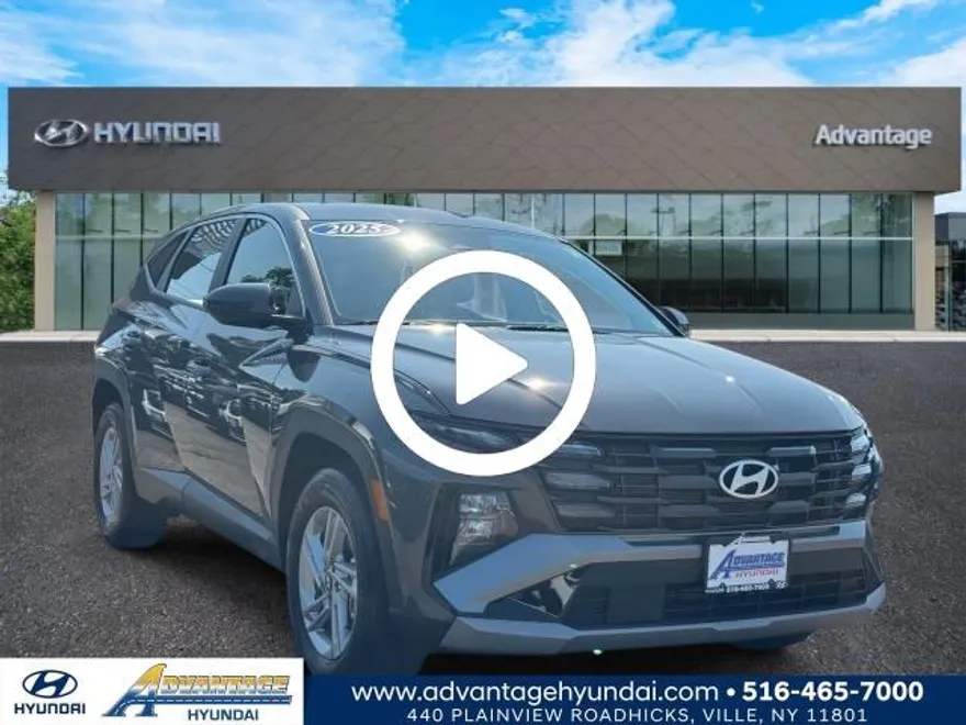 2025 Hyundai Tucson SE photo 1
