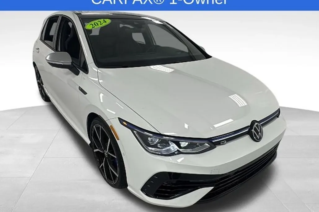 2024 Volkswagen Golf R photo 1