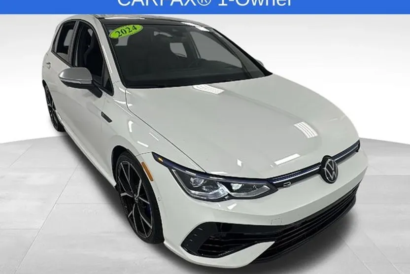2024 Volkswagen Golf R photo 1